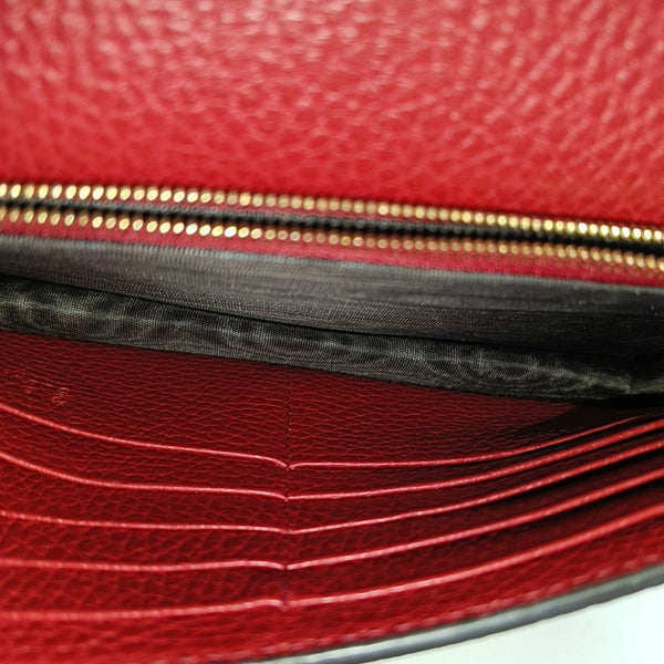 Authenticated pre-owned GG Marmont Calfskin Red - Crossbody Bag at Looply