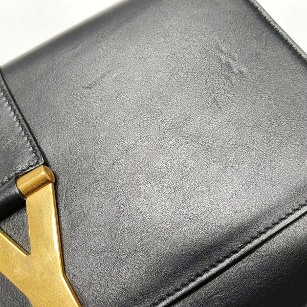 Authenticated pre-owned Chyc Y Ligne Calfskin Black - Clutch at Looply