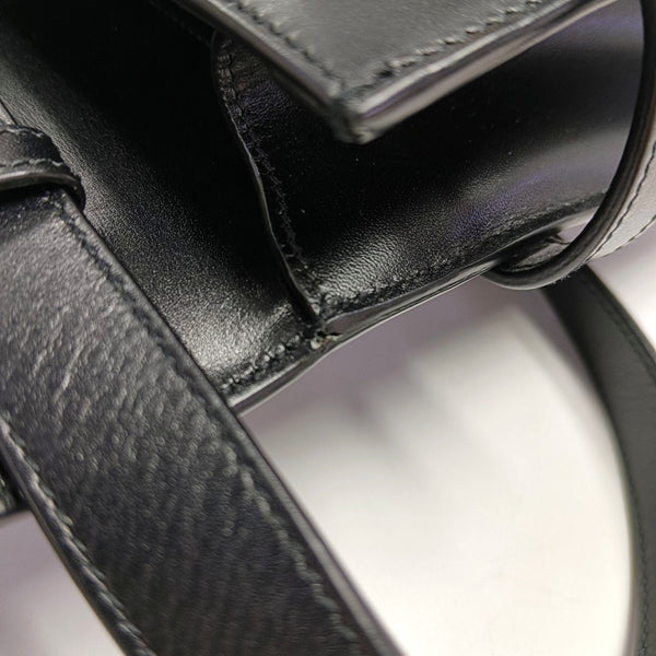 Authenticated pre-owned Manhattan Medium Calfskin Black - Shoulder Bag at Looply