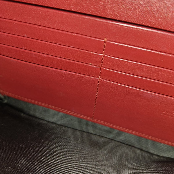 Authenticated pre-owned GG Marmont Mini Calfskin Red - Crossbody Bag at Looply