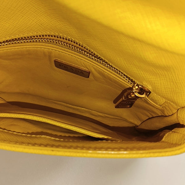 Authenticated pre-owned Sound Bag Calfskin Yellow - Shoulder Bag at Looply