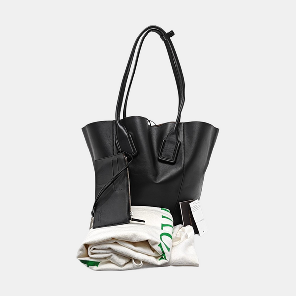 Authenticated pre-owned Arco Calfskin Black - Shoulder Bag at Looply