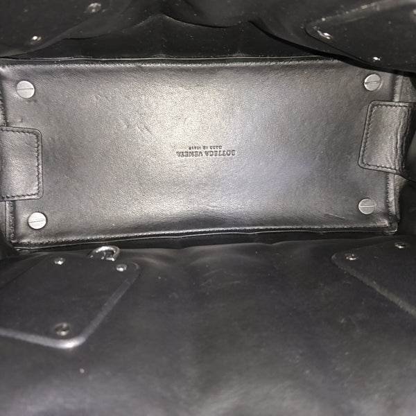 BV Swoop Medium Calfskin Black
