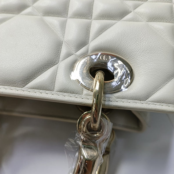 Lady 95.22 Small Cannage Calfskin White