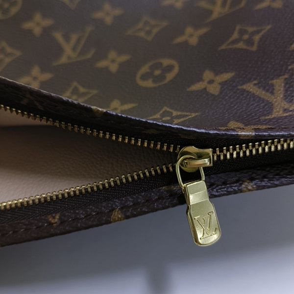 TOILET POCKET 26 Monogram Coated Canvas Brown