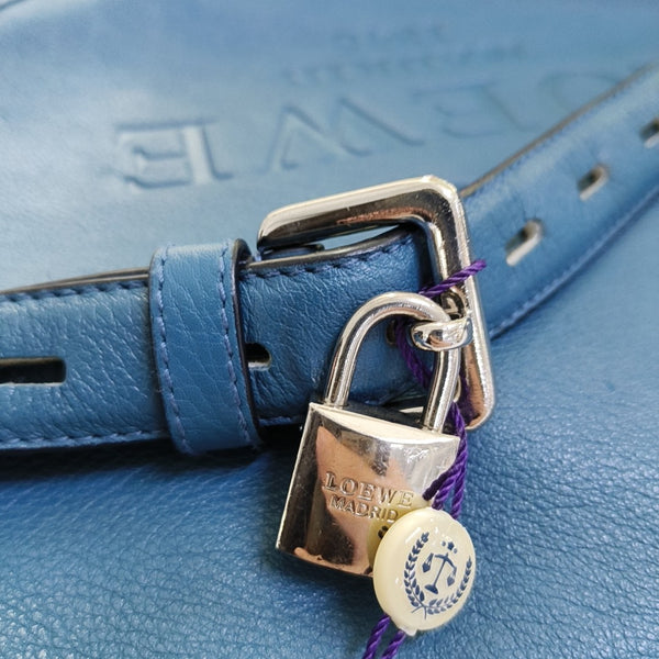 Heritage Medium Calfskin Blue