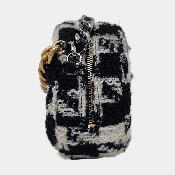 Authenticated pre-owned Chanel 19 Quilted Wool Black - Crossbody Bag at Looply