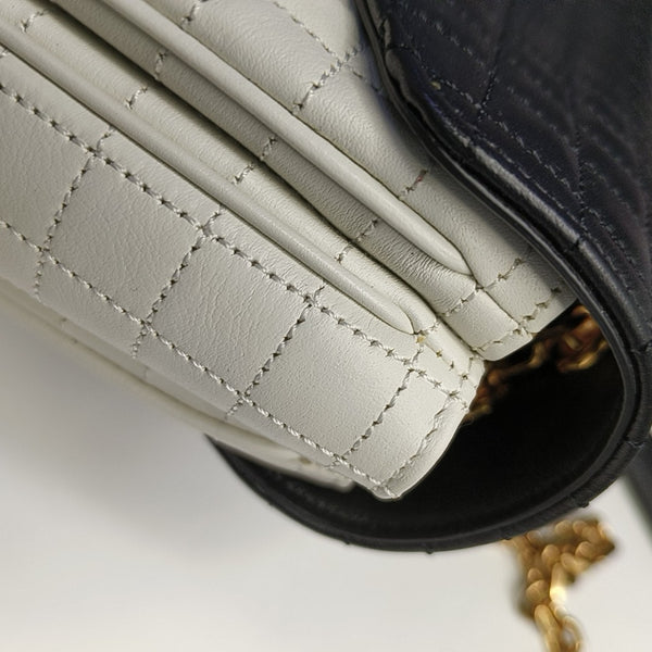 Authenticated pre-owned C Medium Calfskin Multicolor - Shoulder Bag at Looply