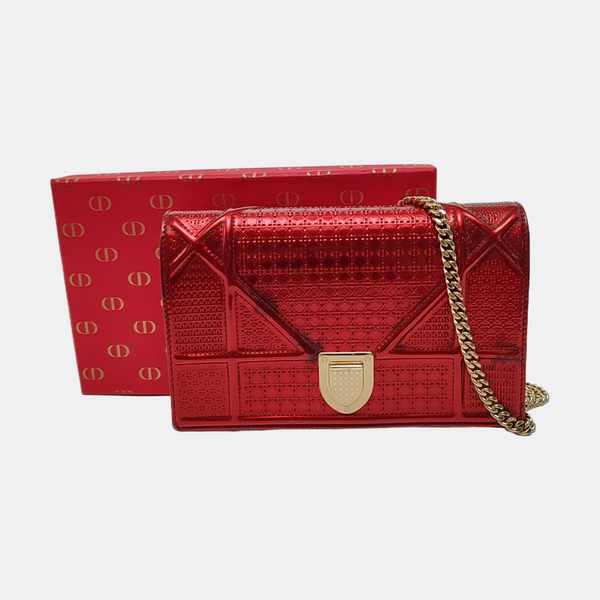 Authenticated pre-owned Diorama Calfskin Red - Crossbody Bag at Looply