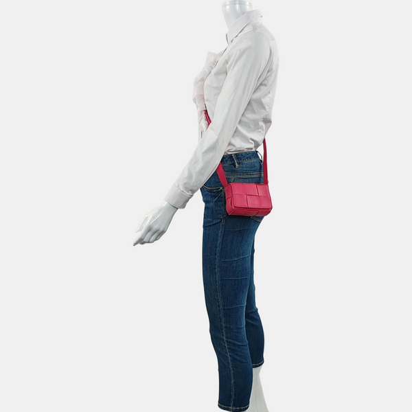Authenticated pre-owned Cassette Small Lambskin Pink - Shoulder Bag at Looply