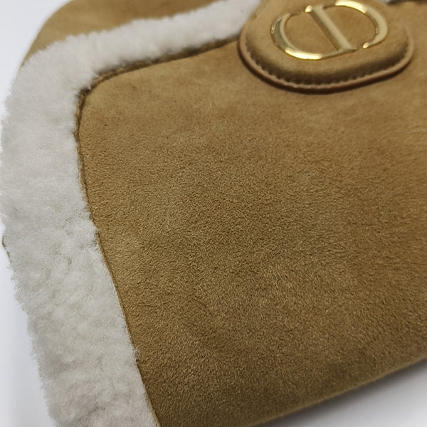 Authenticated pre-owned Bobby Medium Sheepskin Beige - Shoulder Bag at Looply