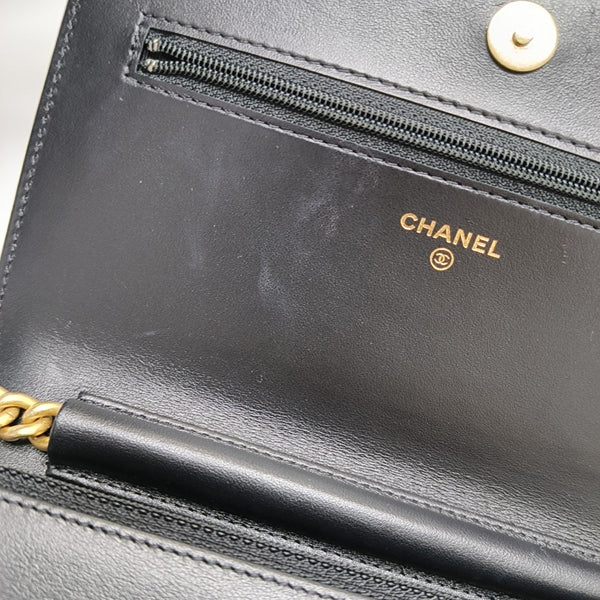 Authenticated pre-owned Boy Chanel Quilted Grained Calfskin Black - Shoulder Bag at Looply