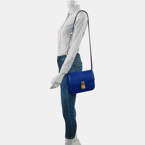 Authenticated pre-owned CLASSIC BOX Medium Calfskin Blue - Shoulder Bag at Looply