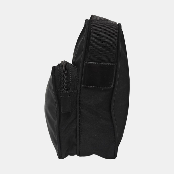 Authenticated pre-owned Nylon Crossbody Bag Nylon Black - Crossbody Bag at Looply