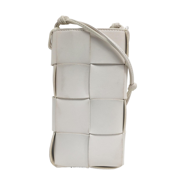 Authenticated pre-owned Cassette Lambskin White - Shoulder Bag at Looply