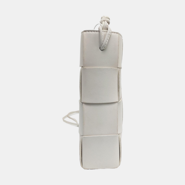 Authenticated pre-owned Cassette Lambskin White - Shoulder Bag at Looply