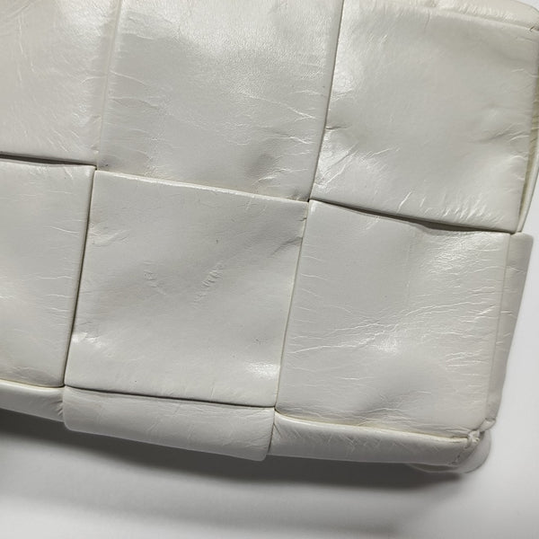 Authenticated pre-owned Cassette Small Calfskin White - Shoulder Bag at Looply