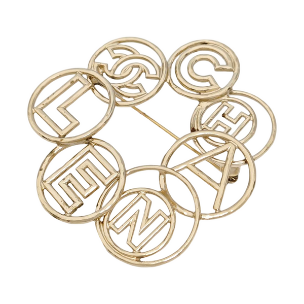 Authenticated pre-owned Gold-tone Metal Brooch - Brooch at Looply