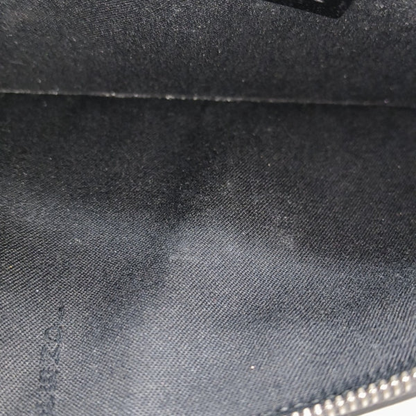Authenticated pre-owned Karlito Calfskin Black - Clutch at Looply