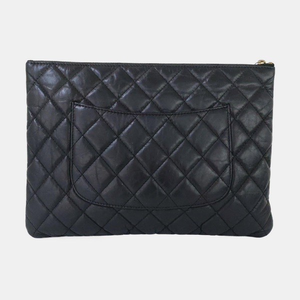 Authenticated pre-owned 2.55 East West Quilted Calfskin Black - Clutch at Looply