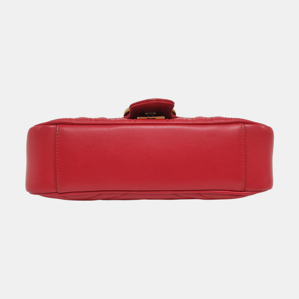 Authenticated pre-owned GG Marmont Small Calfskin Red - Shoulder Bag at Looply