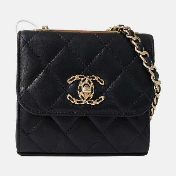 Authenticated pre-owned Trendy CC Quilted Lambskin Black - Crossbody Bag at Looply