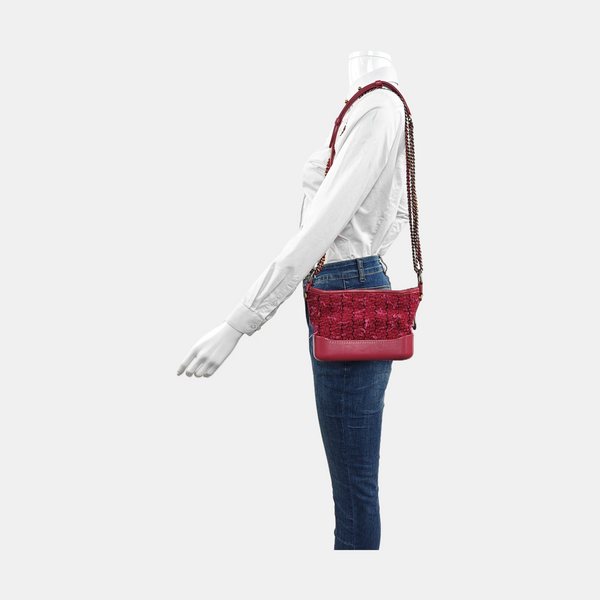 Authenticated pre-owned Gabrielle Small Wool Red - Shoulder Bag at Looply