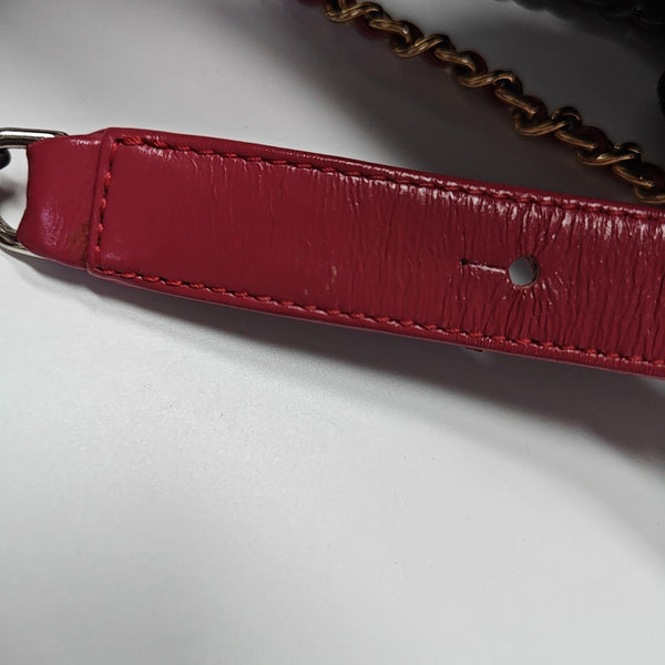 Authenticated pre-owned Gabrielle Small Wool Red - Shoulder Bag at Looply