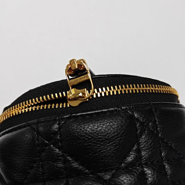 Authenticated pre-owned Dior Caro Calfskin Black - Clutch at Looply