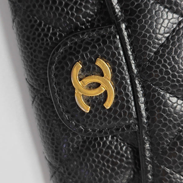 Authenticated pre-owned Classic Flap Quilted Grained Calfskin Black - Clutch at Looply