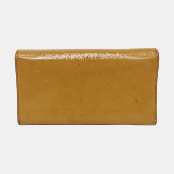 Authenticated pre-owned Soho Calfskin Beige Wallet - Wallet at Looply