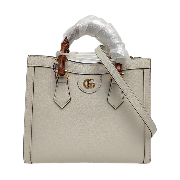 Authenticated pre-owned Diana Small Calfskin White - Shoulder Bag at Looply
