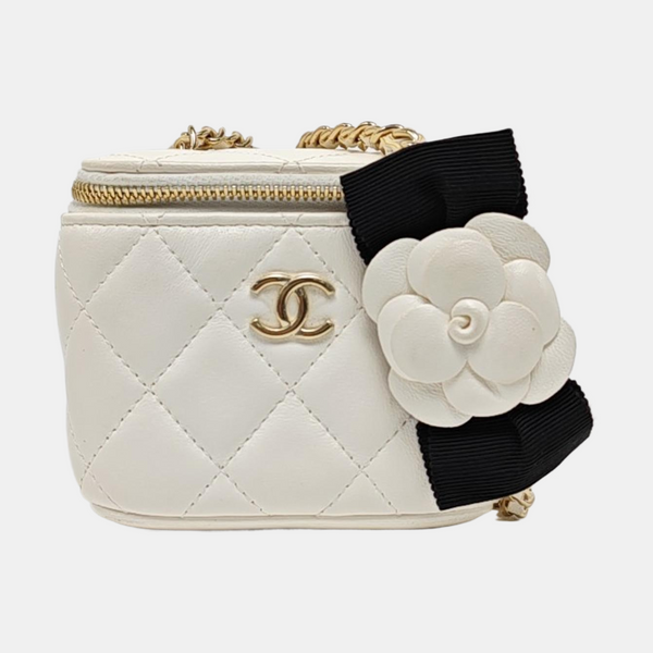 Authenticated pre-owned Vanity Case Small Quilted Lambskin White - Shoulder Bag at Looply