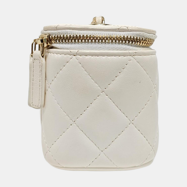Authenticated pre-owned Vanity Case Small Quilted Lambskin White - Shoulder Bag at Looply