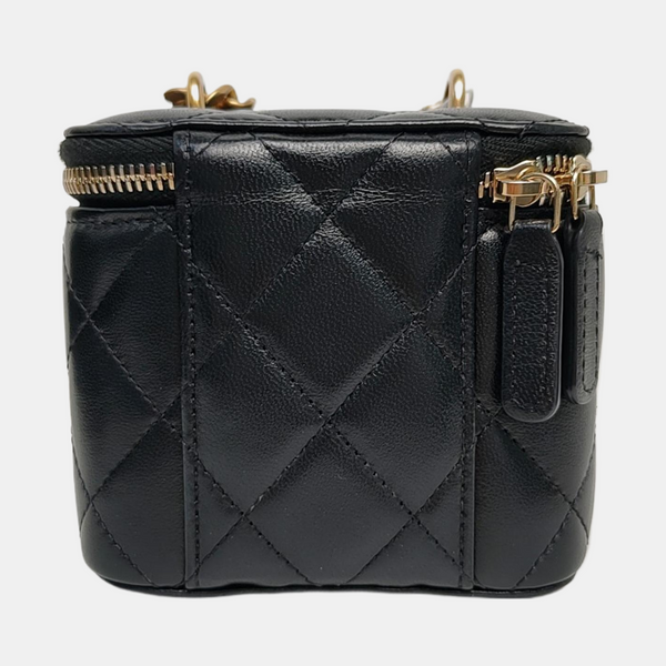 Authenticated pre-owned Vanity Case Quilted Lambskin Black - Crossbody Bag at Looply