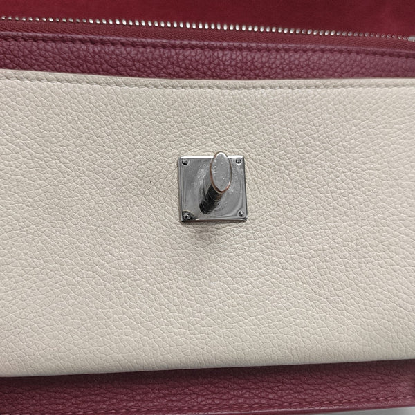 Authenticated pre-owned Lockme Calfskin Red - Shoulder Bag at Looply