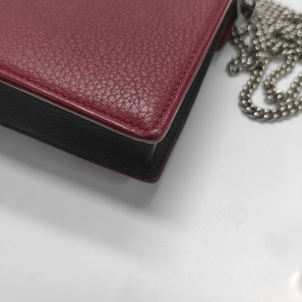 Authenticated pre-owned Lockme Calfskin Red - Shoulder Bag at Looply