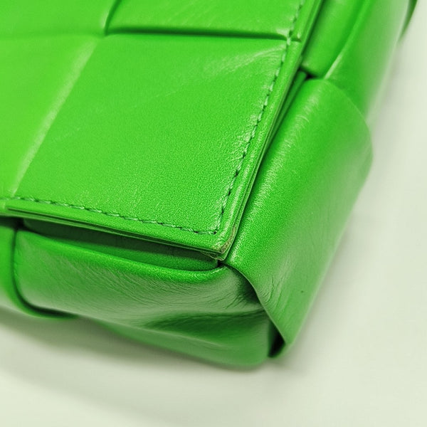 Authenticated pre-owned Cassette Small Calfskin Green - Crossbody Bag at Looply