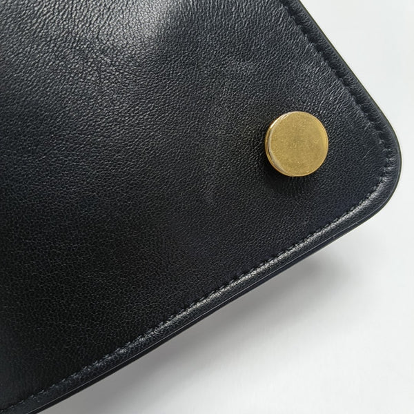 Authenticated pre-owned Mount Calfskin Black - Shoulder Bag at Looply