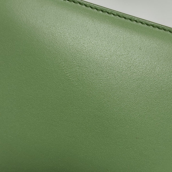 30 Montaigne Calfskin Green