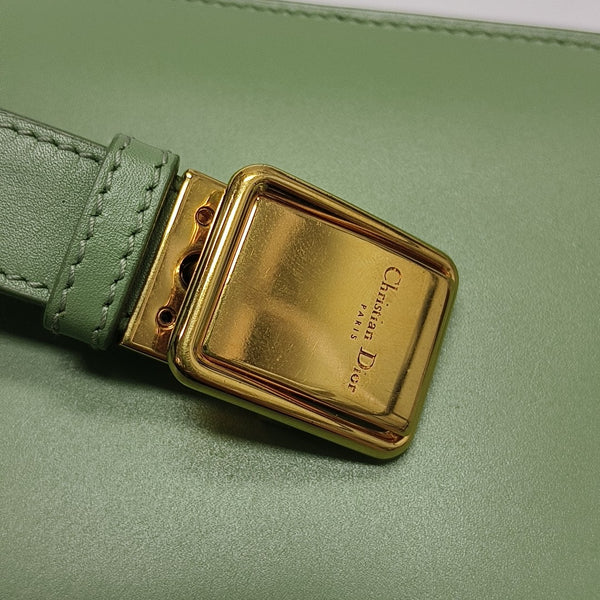 30 Montaigne Calfskin Green