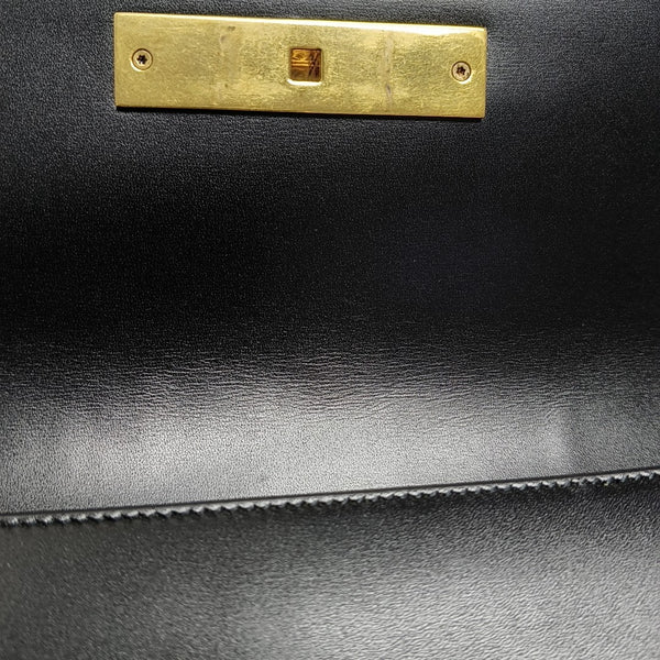 MANHATTAN Medium Calfskin Black