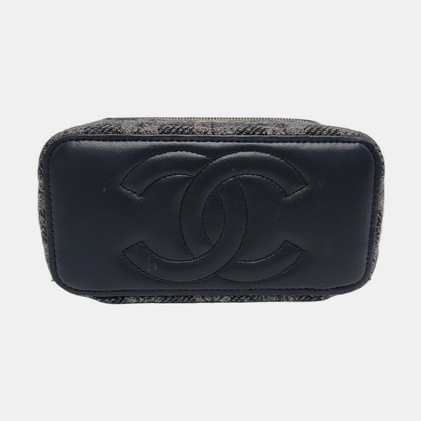Authenticated pre-owned Vanity Case Quilted Wool Blue - Shoulder Bag at Looply