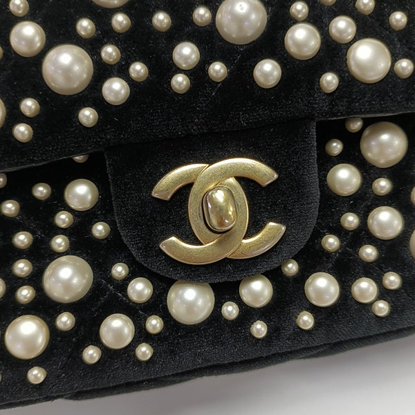 Velvet Mini Black