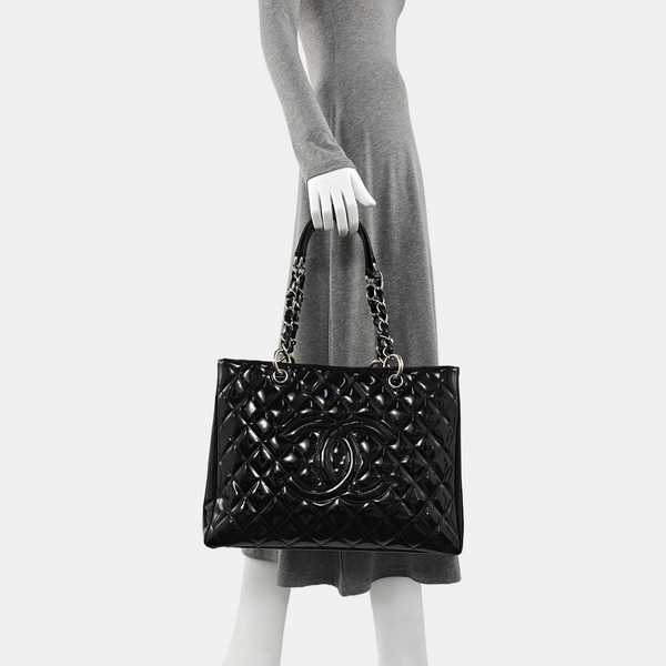 Authenticated pre-owned Chanel GST Large Quilted Patent Leather Black - Shoulder Bag at Looply