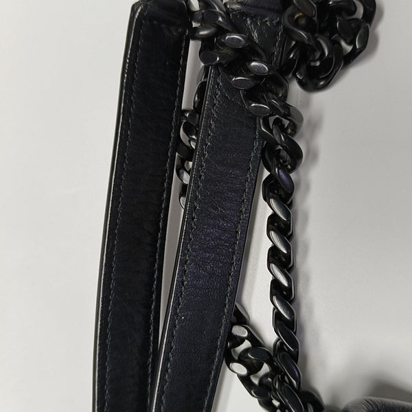 NIKI Medium Chevron Calfskin Black