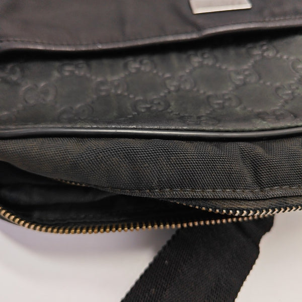 Messenger Fabric Black
