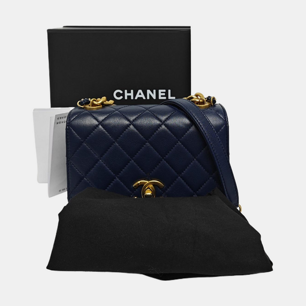 Authenticated pre-owned Classic Flap Quilted Calfskin Blue - Shoulder Bag at Looply