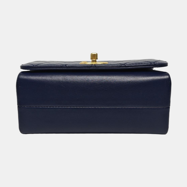 Authenticated pre-owned Classic Flap Quilted Calfskin Blue - Shoulder Bag at Looply