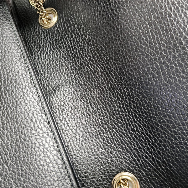 Authenticated pre-owned Interlocking G Large Calfskin Black - Shoulder Bag at Looply